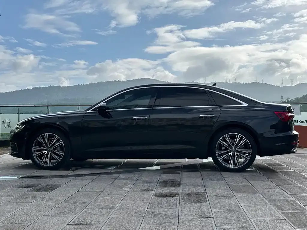 Audi A6L 2021 из CN, фото 7
