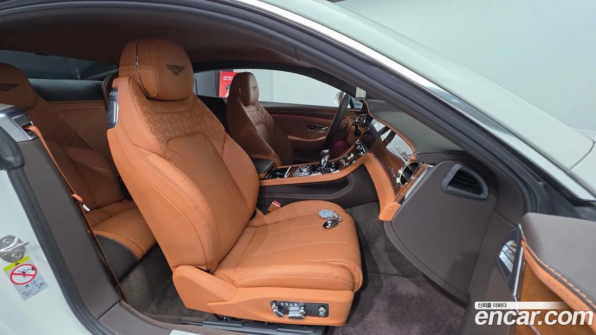 Bentley Continental 2023 из KR, фото 10