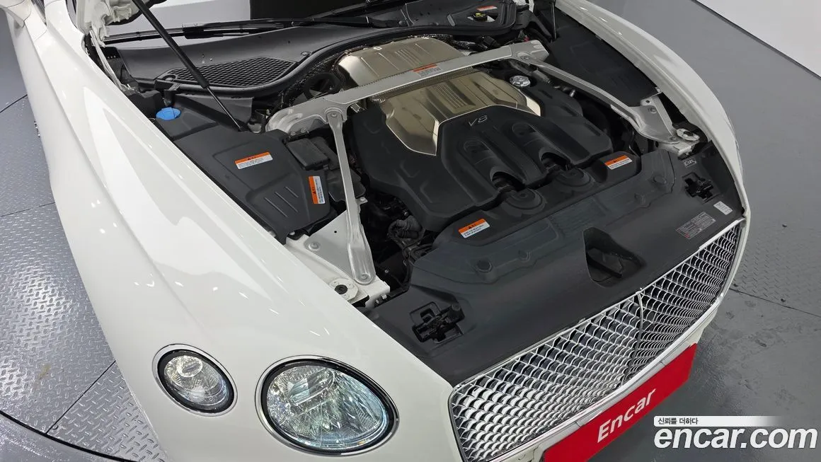 Bentley Continental 2023 из KR, фото 6