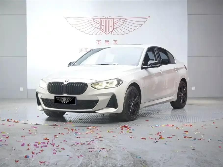 BMW 1 Series 2022 из CN, фото 1