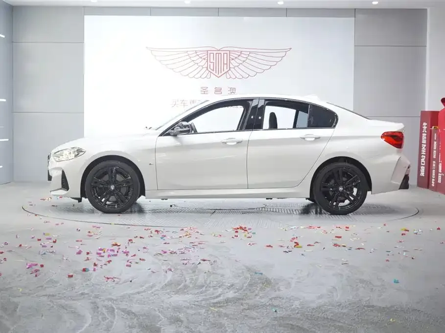 BMW 1 Series 2022 из CN, фото 2