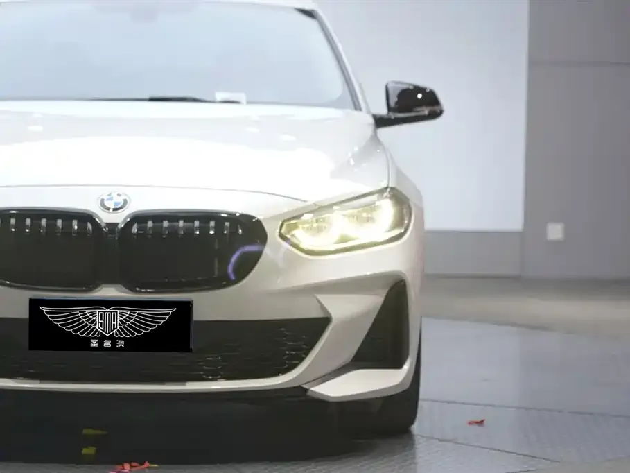 BMW 1 Series 2022 из CN, фото 4