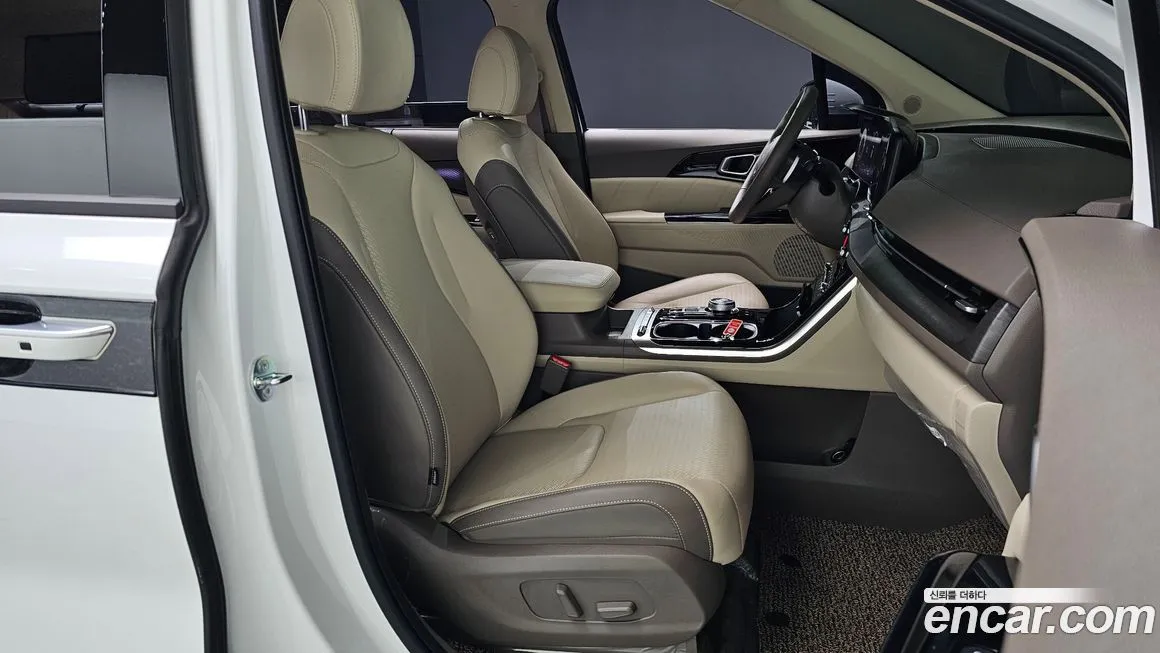 Kia Carnival — фото 10
