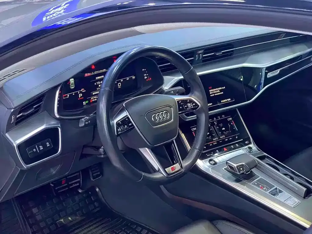 Audi A7 2021 из CN, фото 5