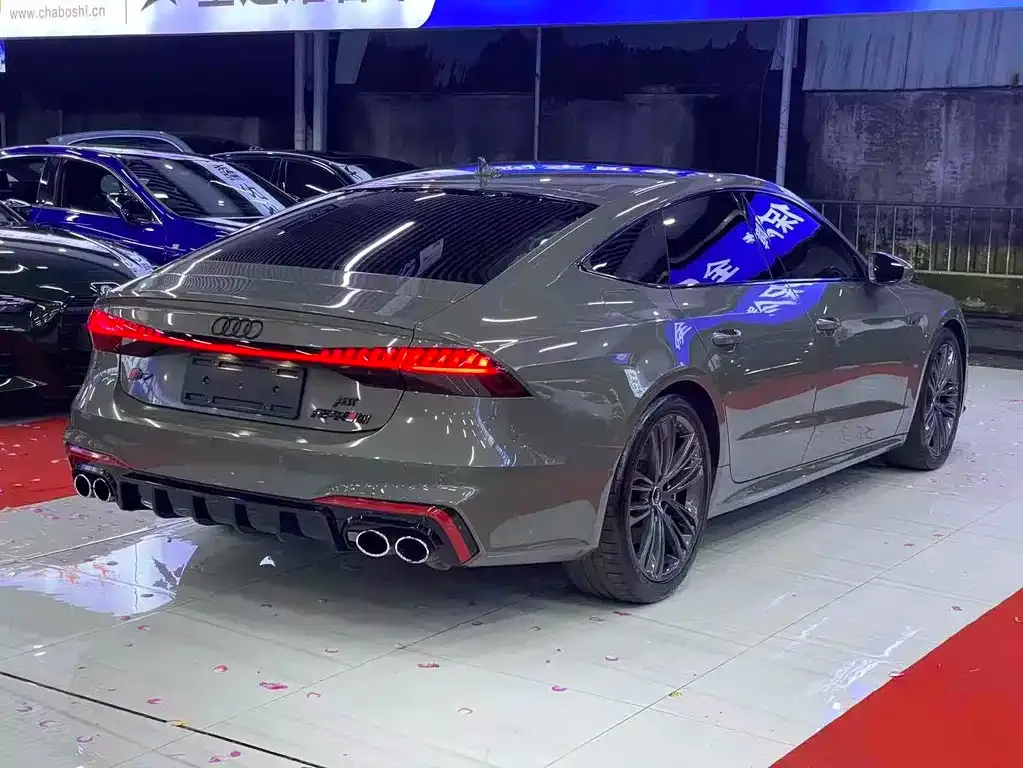 Audi A7 2021 из CN, фото 7