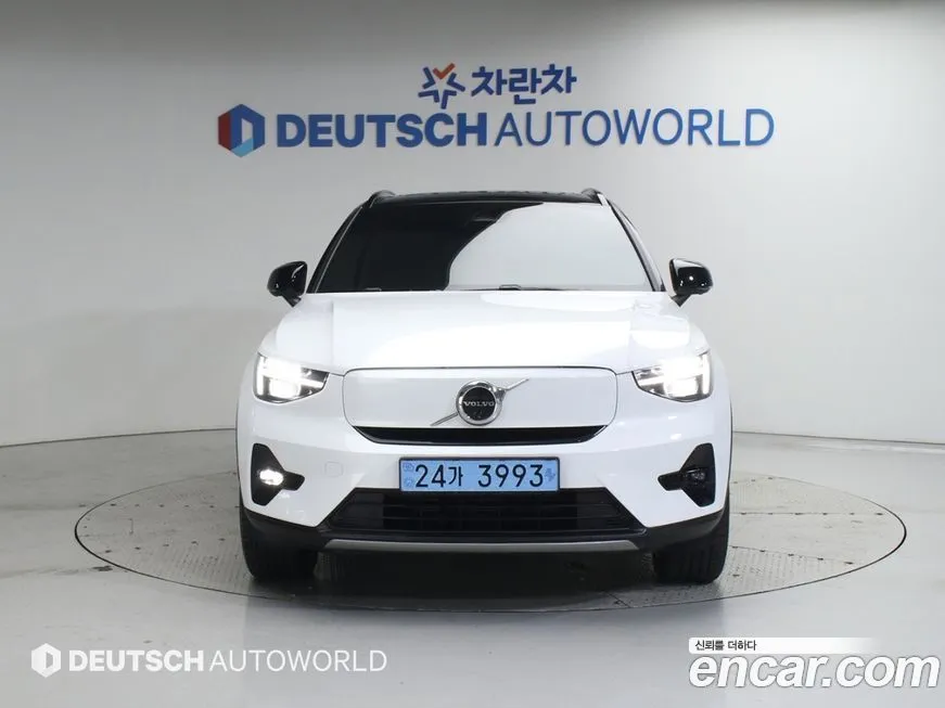 Volvo XC40 2024 из KR, фото 3