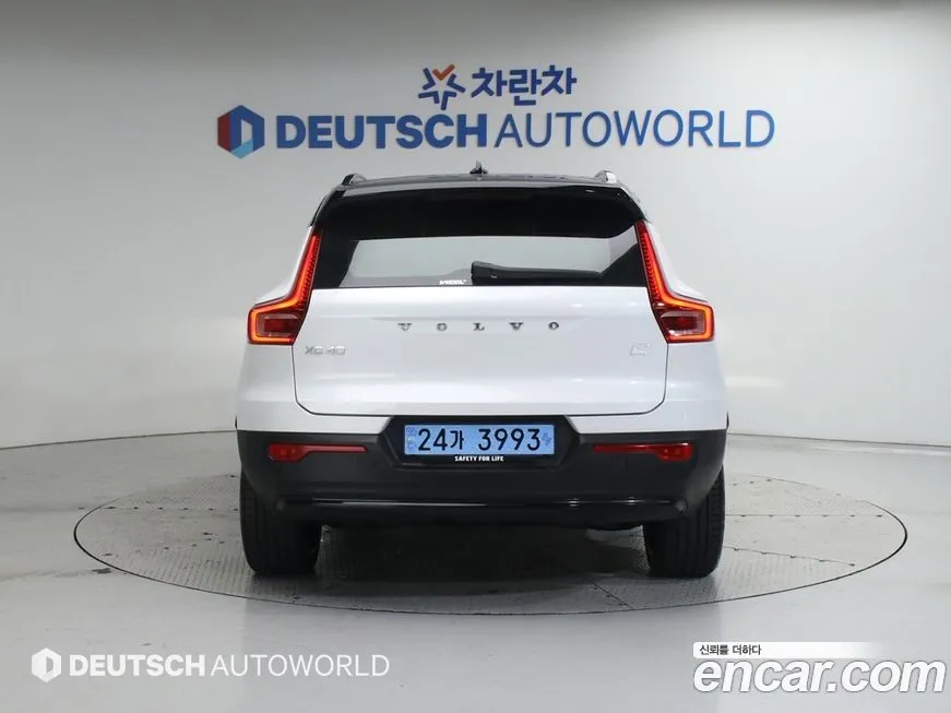 Volvo XC40 2024 из KR, фото 4