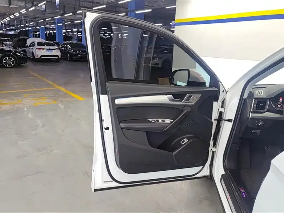 Audi Q5L 2021 из CN, фото 7