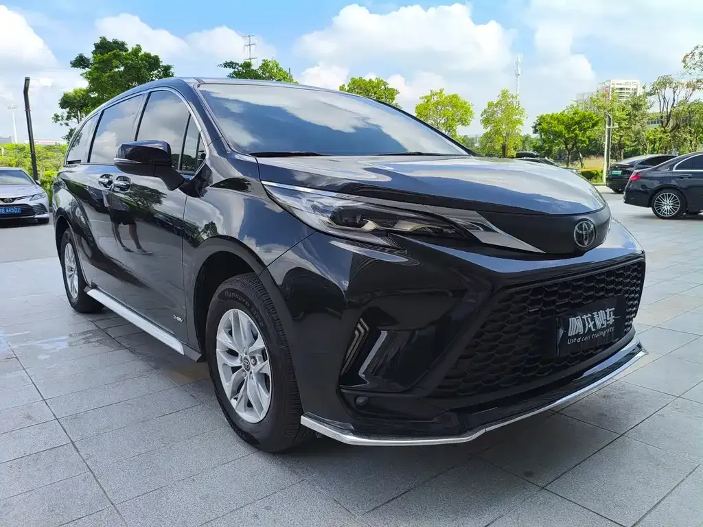 Toyota Granvia 2025 из CN, фото 2