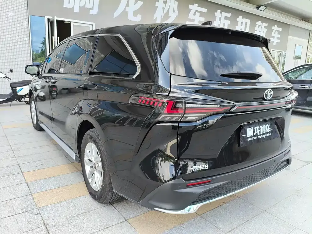 Toyota Granvia 2025 из CN, фото 5