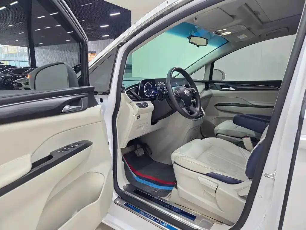 Buick GL8 2022 из CN, фото 6