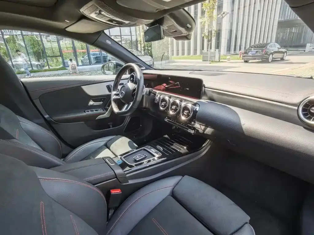 Mercedes-Benz CLA (Import) 2024 из CN, фото 6