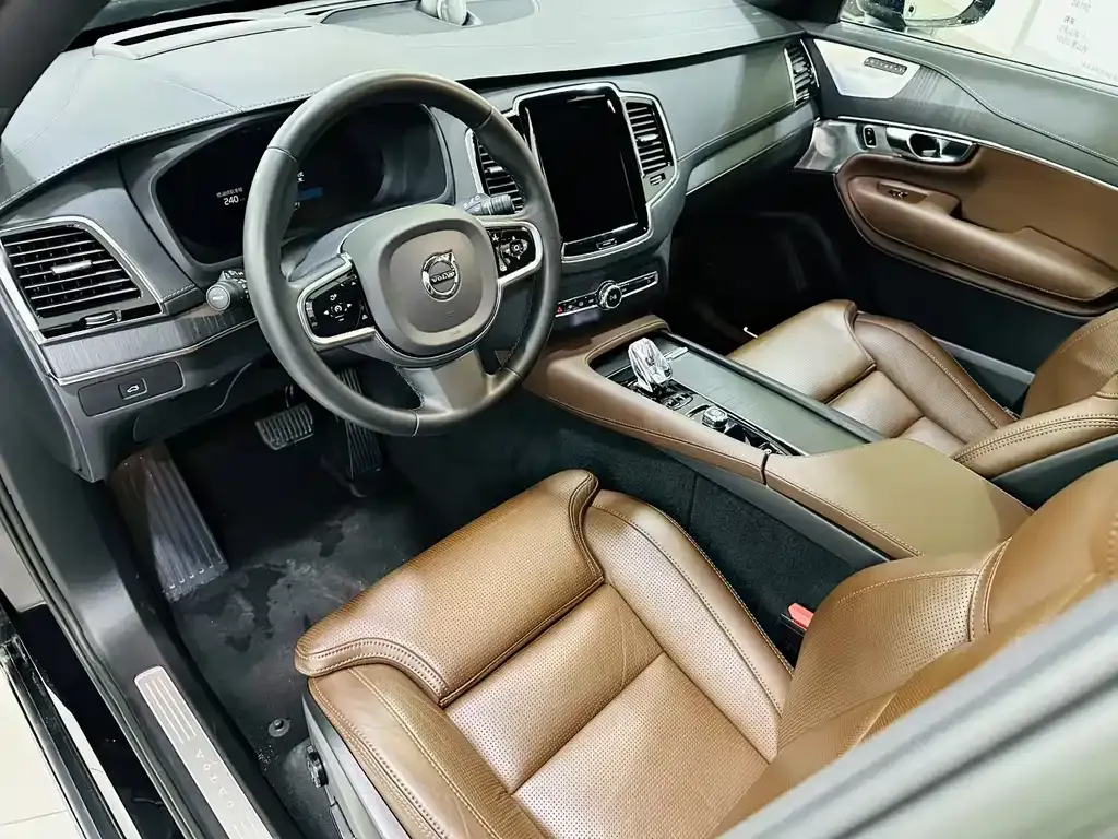 Volvo XC90 2023 из CN, фото 6