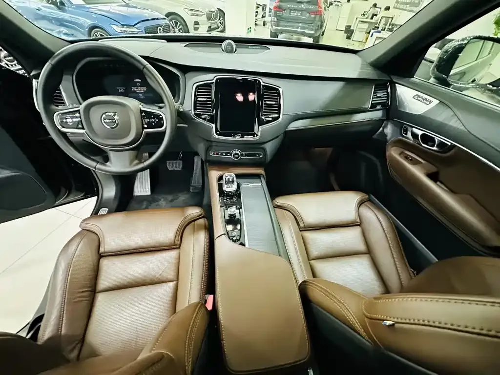 Volvo XC90 2023 из CN, фото 7