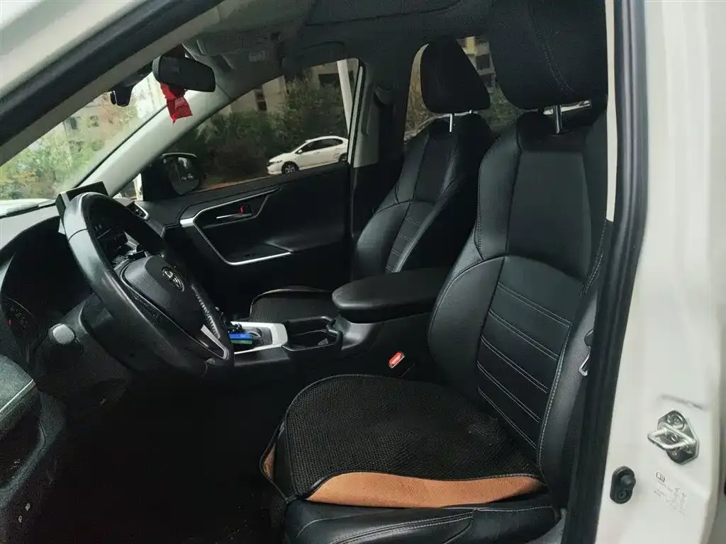 Toyota Wildlander 2022 из CN, фото 8