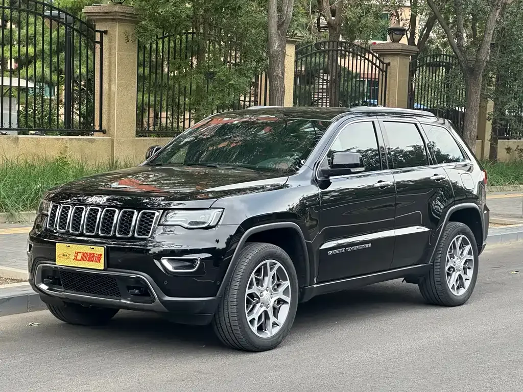 Jeep Grand Cherokee (Import) 2021 из CN, фото 1