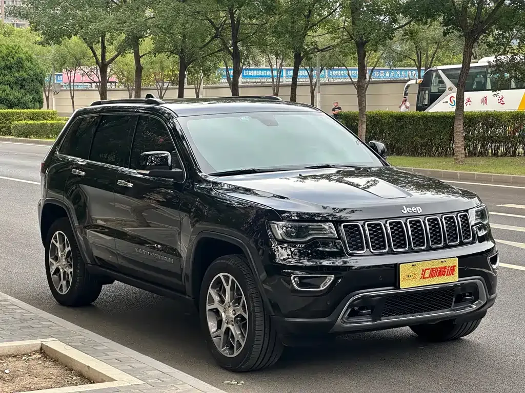 Jeep Grand Cherokee (Import) 2021 из CN, фото 3