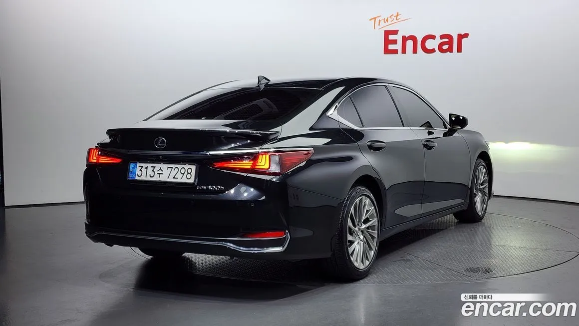 Lexus ES 2023 из KR, фото 2