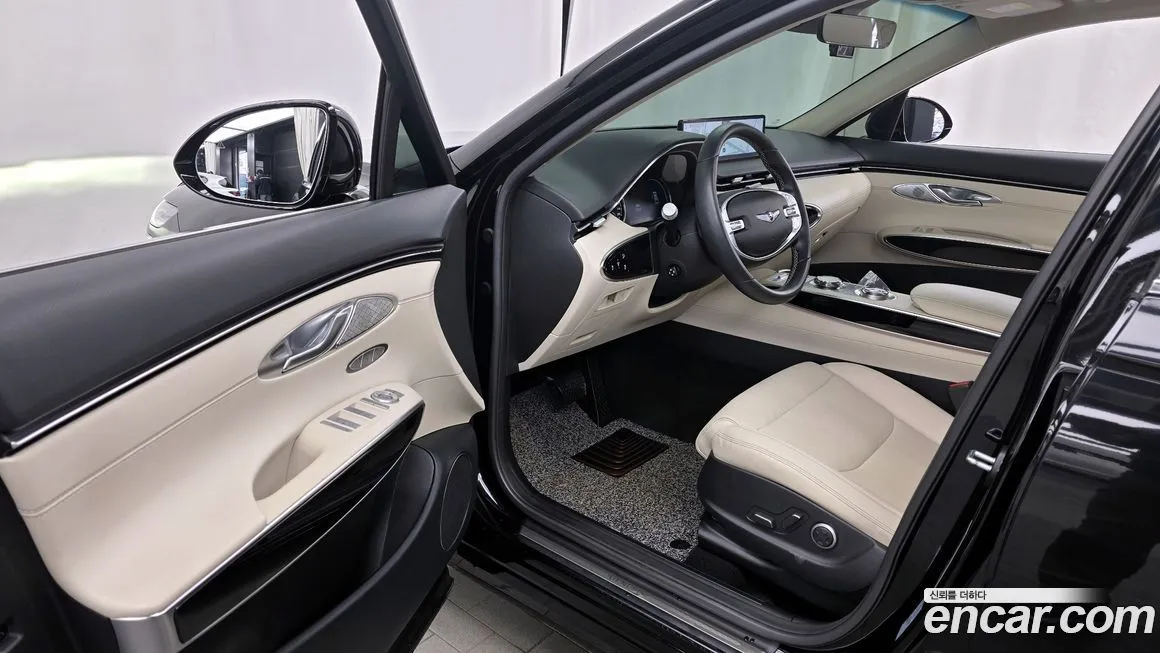Genesis GV70 — фото 10