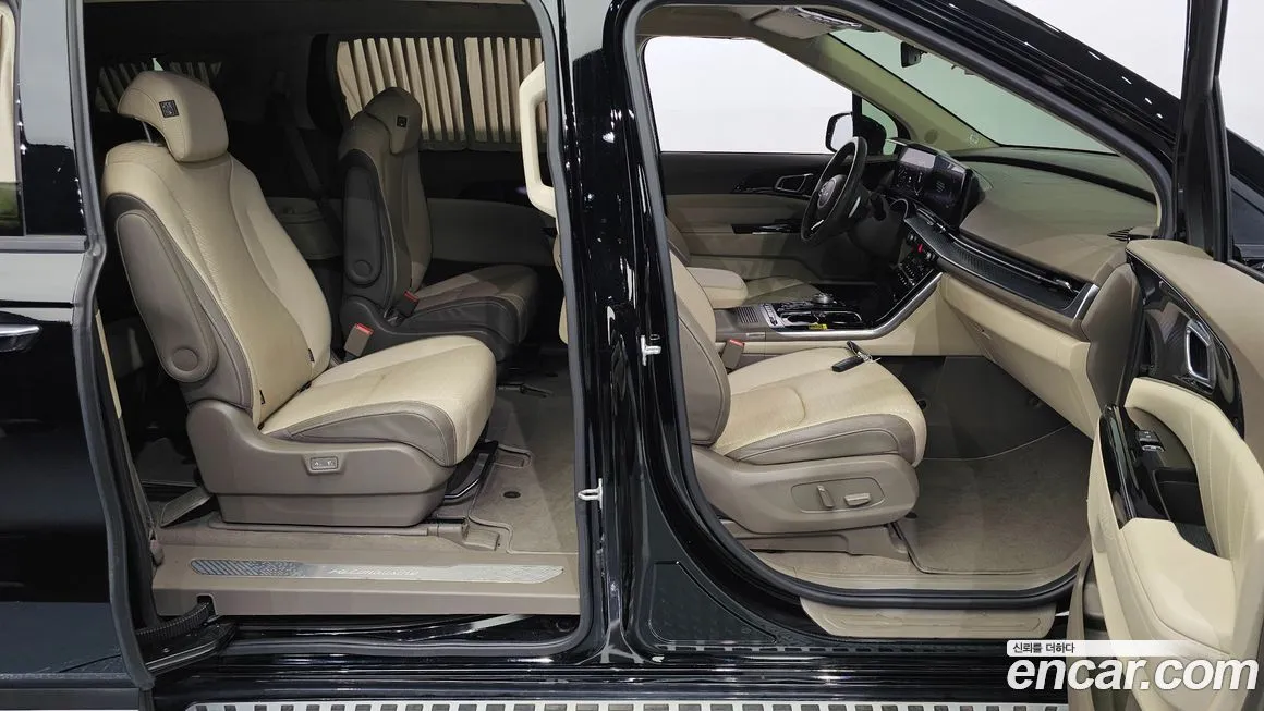 Kia Carnival — фото 10