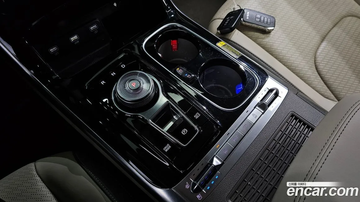 Kia Carnival — фото 9