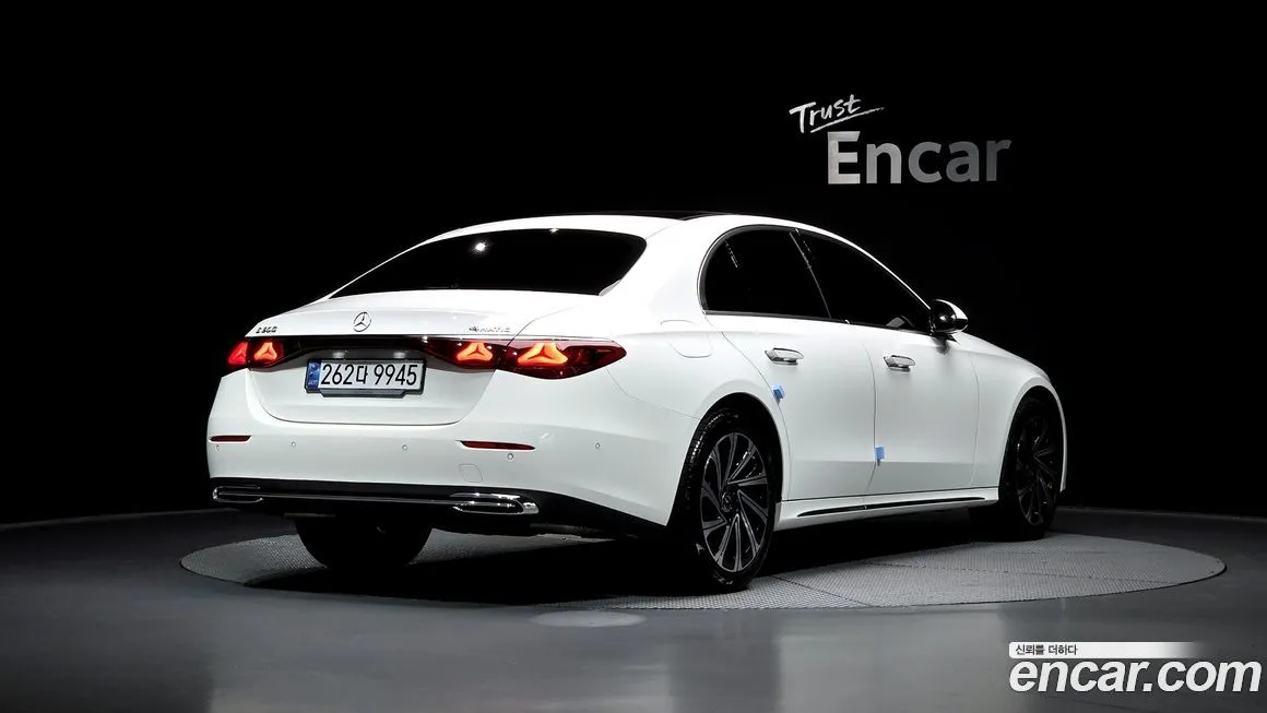 Mercedes-Benz E-Class 2025 из KR, фото 2