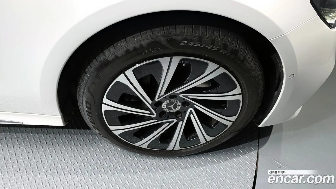 Mercedes-Benz E-Class 2025 из KR, фото 5