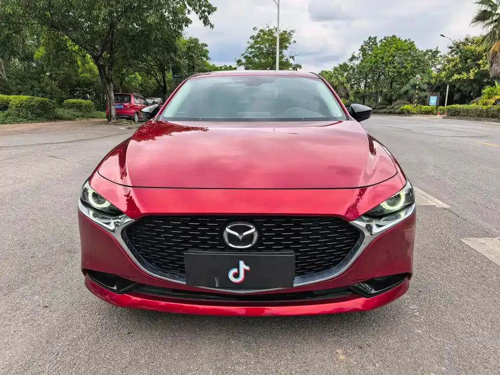 Mazda 3 Axela 2022 из CN, фото 2
