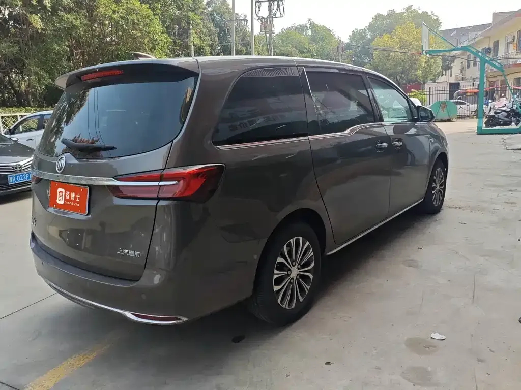 Buick GL8 2024 из CN, фото 2