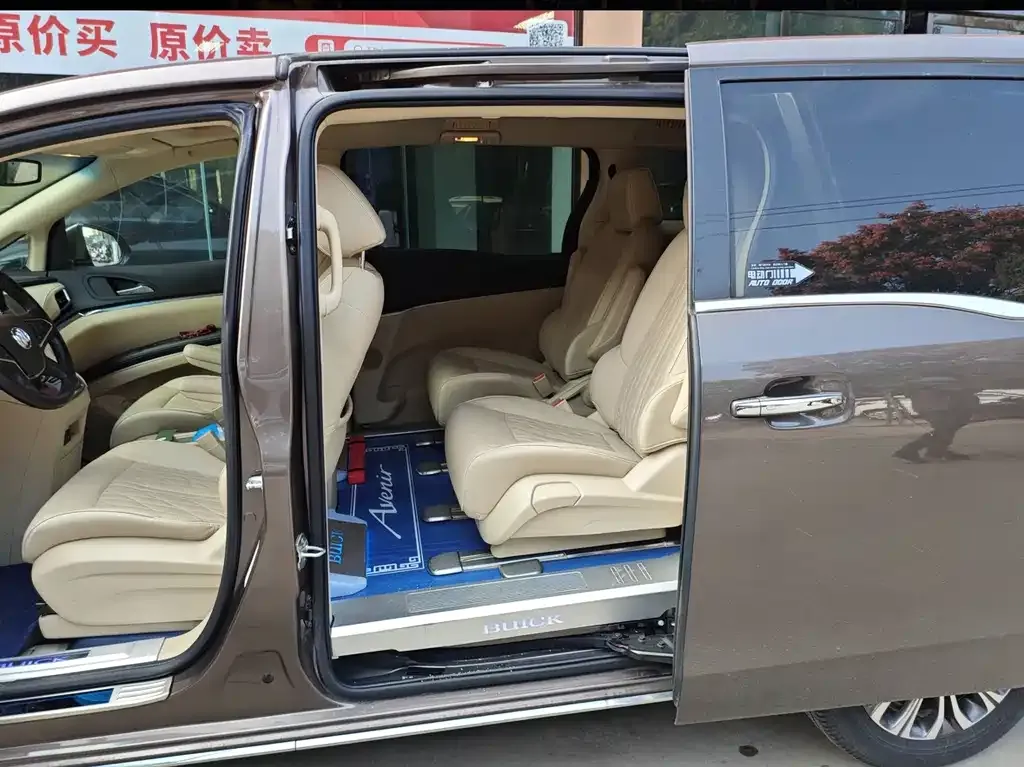 Buick GL8 2024 из CN, фото 8