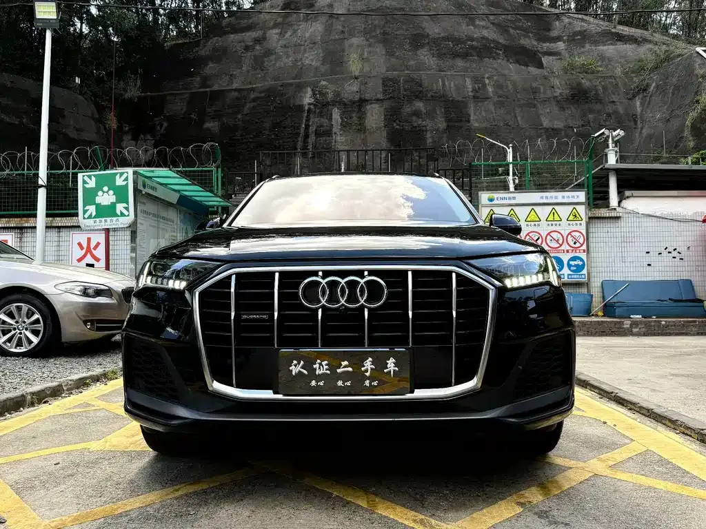 Audi Q7 2022 из CN, фото 3
