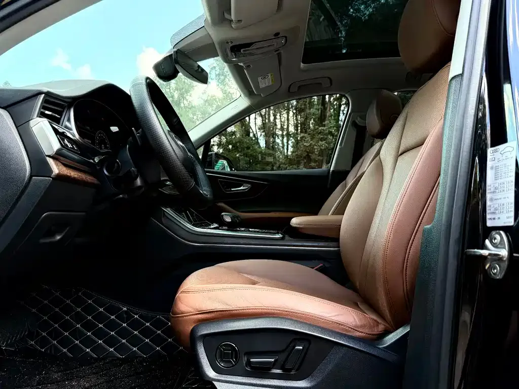 Audi Q7 2022 из CN, фото 8