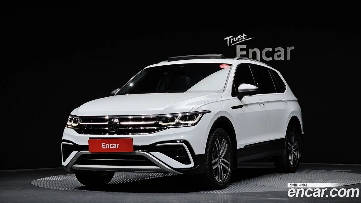 Volkswagen Tiguan — фото 1
