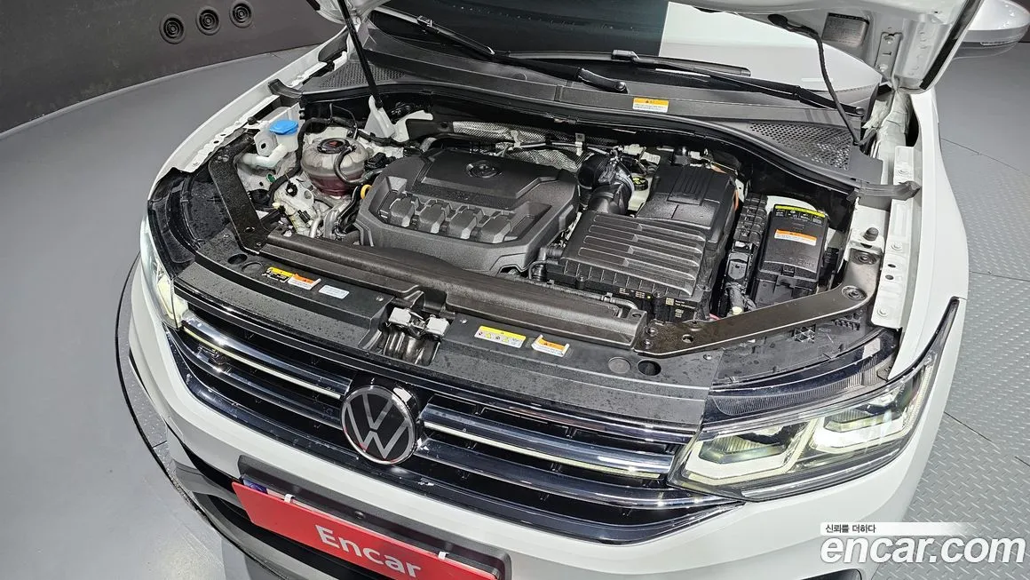 Volkswagen Tiguan — фото 6