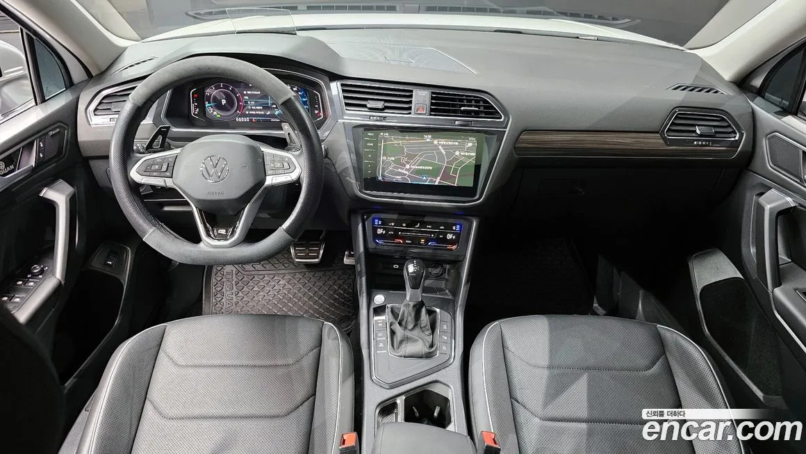 Volkswagen Tiguan — фото 7