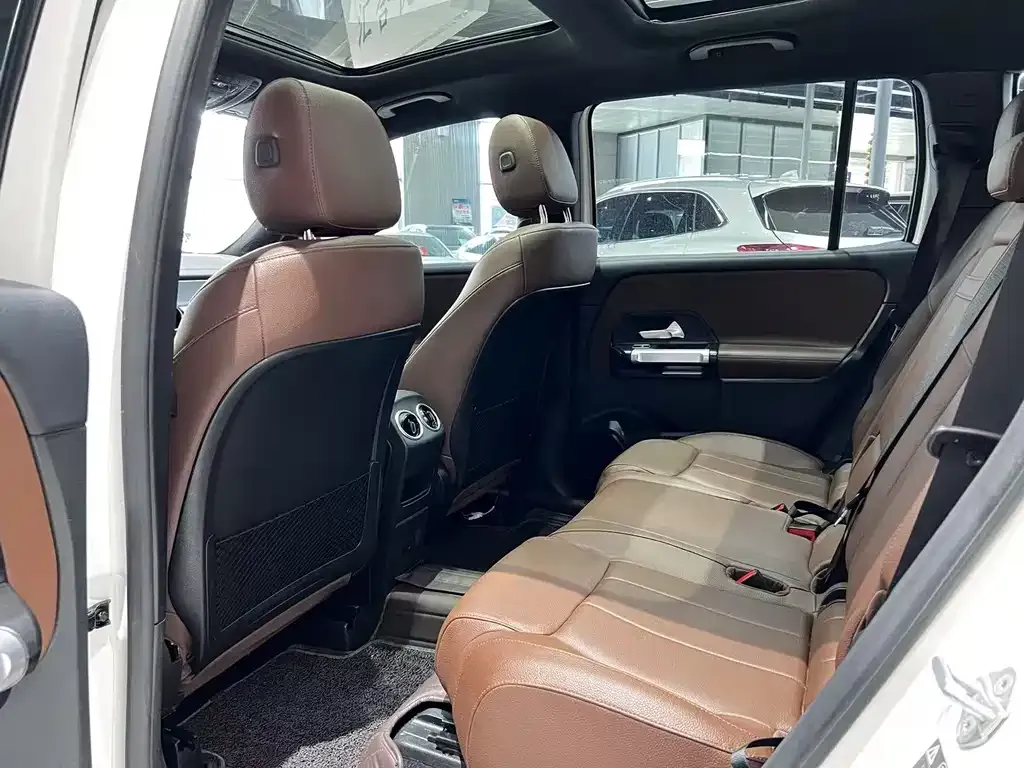 Mercedes-Benz GLB 2023 из CN, фото 8