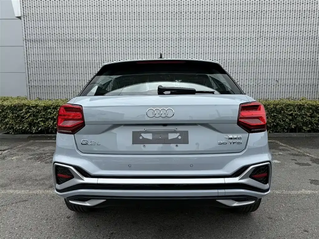 Audi Q2L 2025 из CN, фото 8