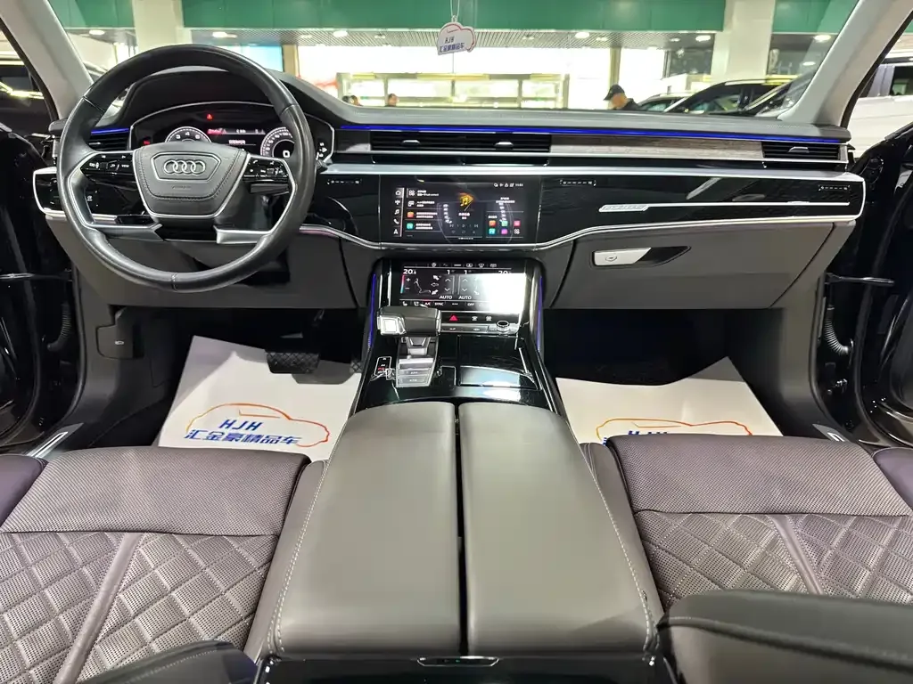 Audi A8 2023 из CN, фото 10