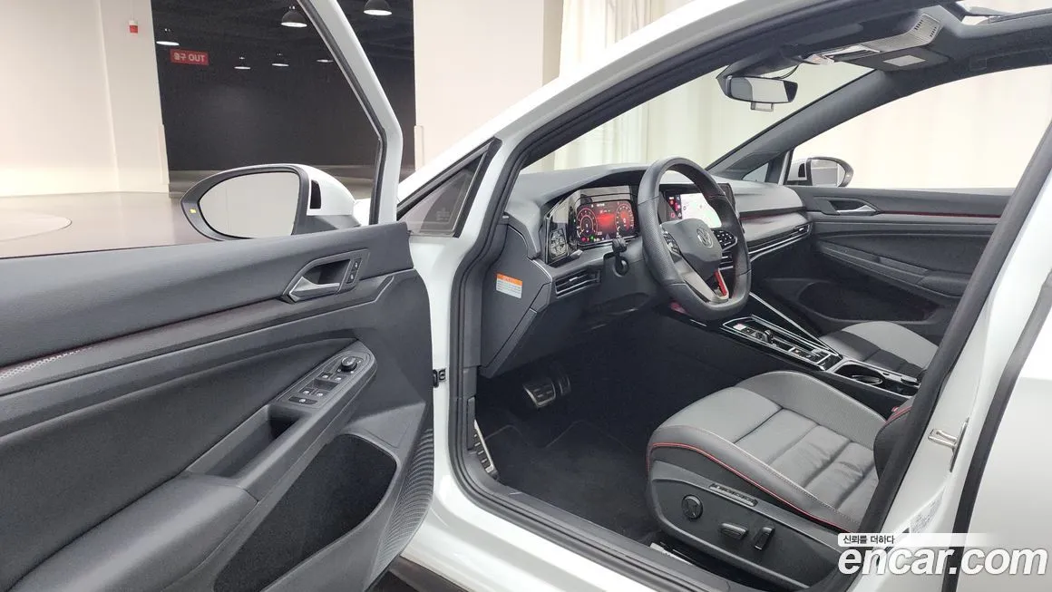 Volkswagen Golf 2024 из KR, фото 10