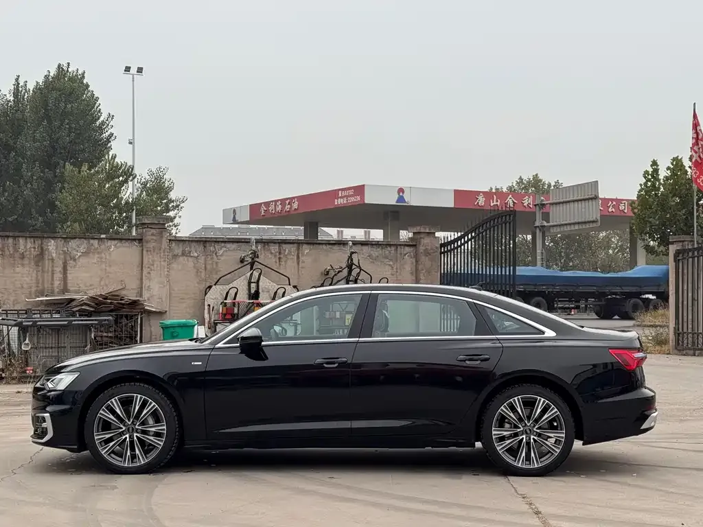Audi A6L 2025 из CN, фото 2