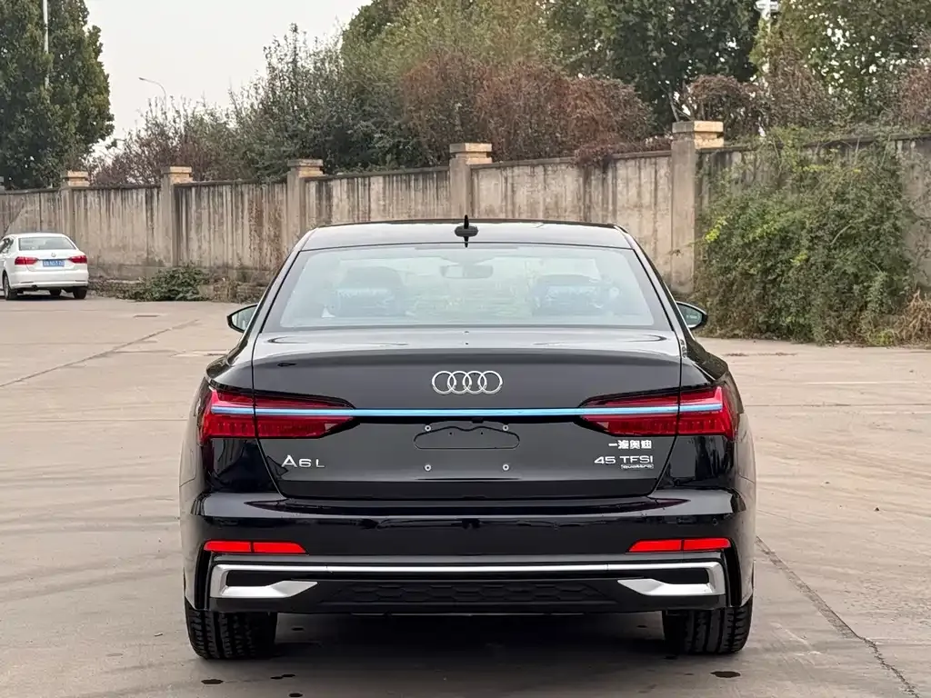 Audi A6L 2025 из CN, фото 4