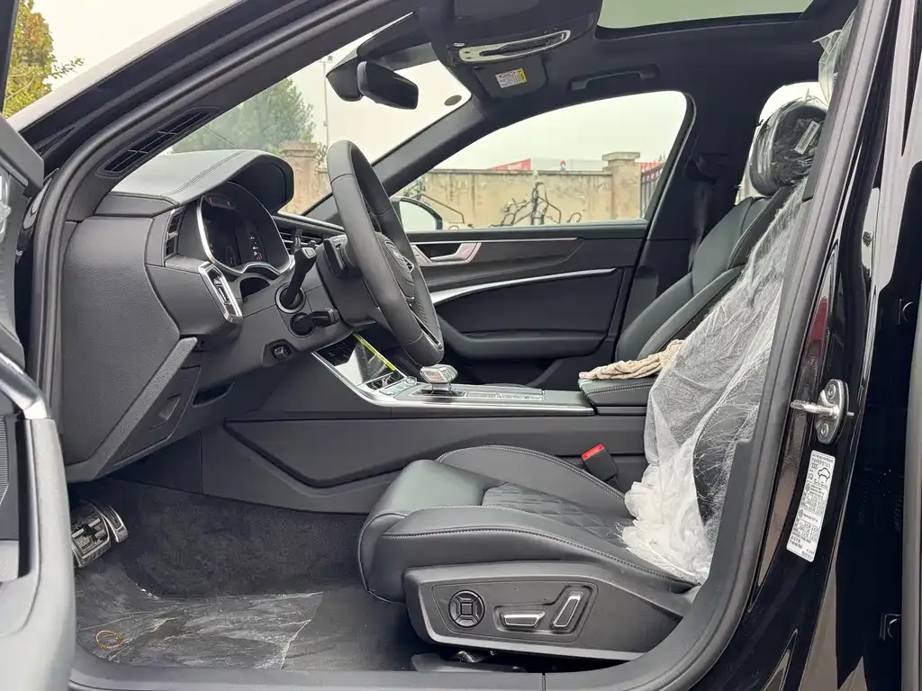 Audi A6L 2025 из CN, фото 9