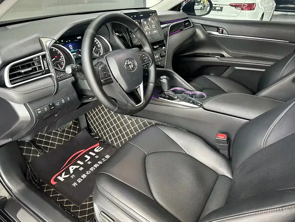 Toyota Camry 2023 из CN, фото 6
