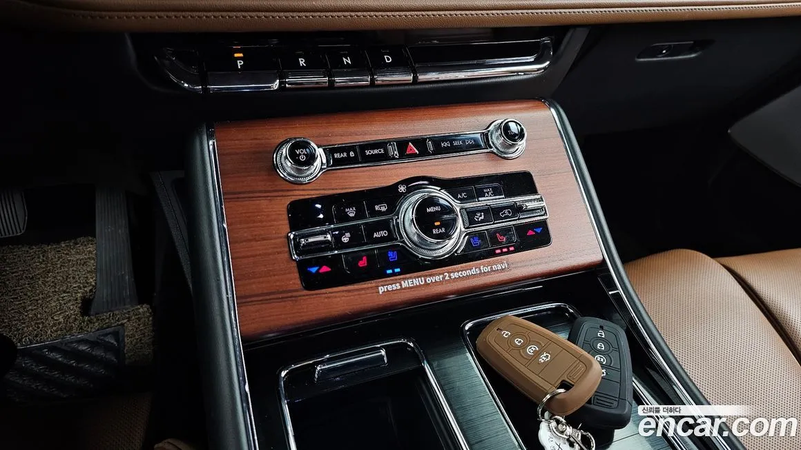 Lincoln Aviator — фото 9