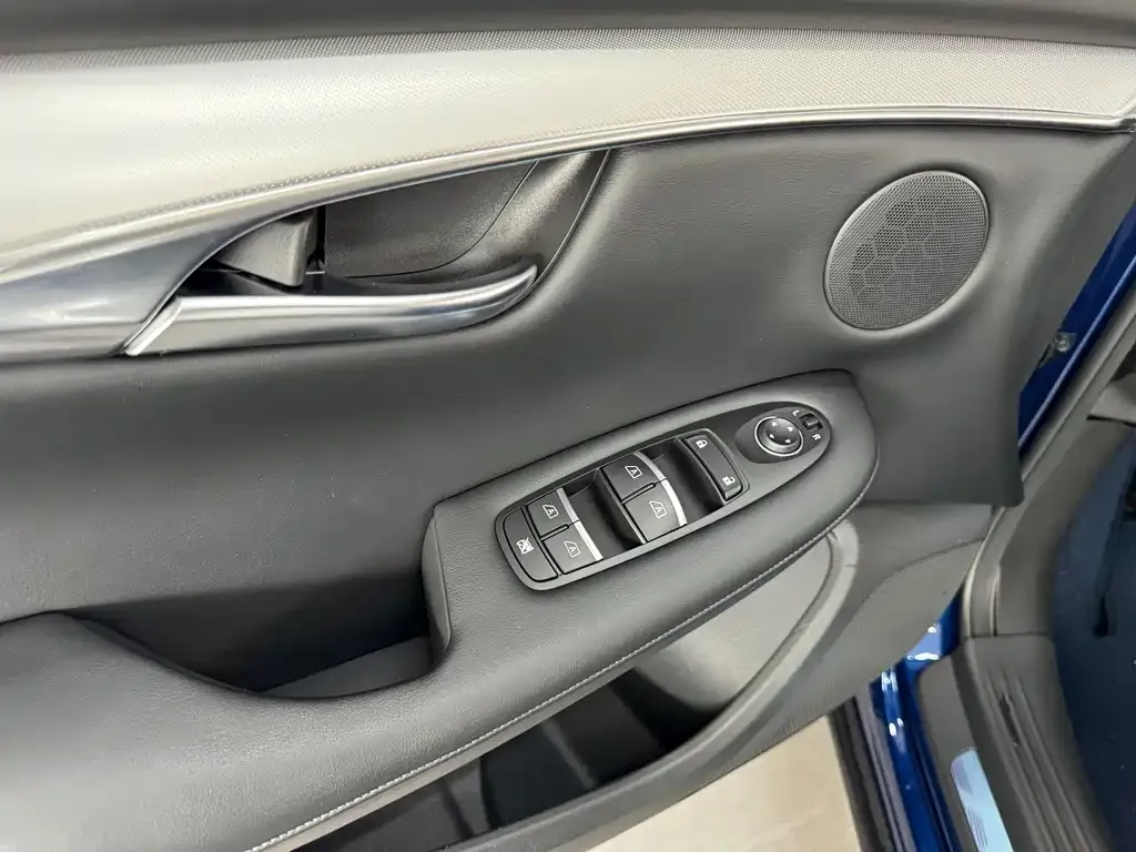 Infiniti QX50 2023 из CN, фото 7