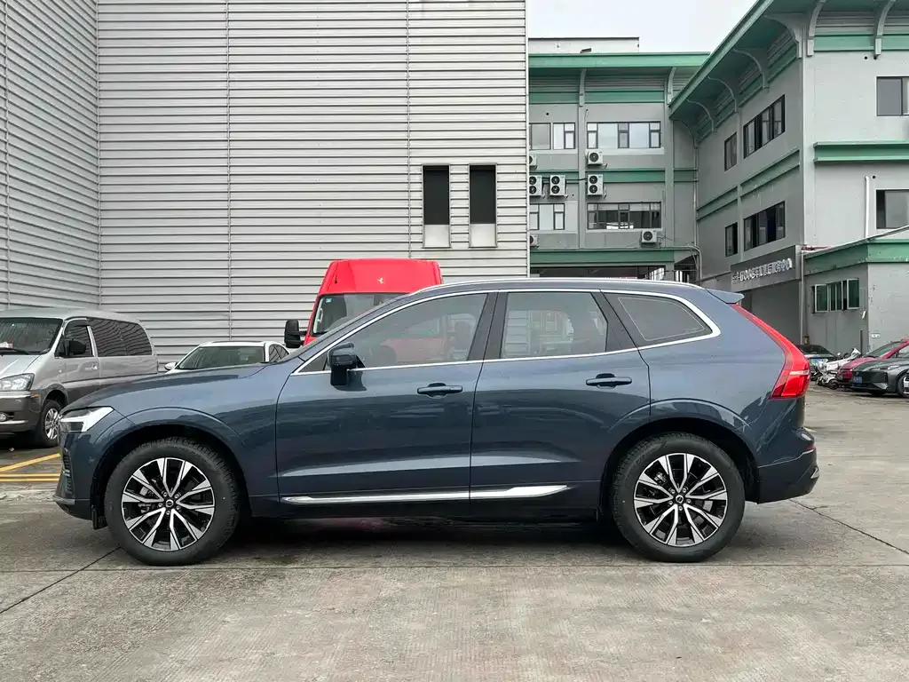 Volvo XC60 2024 из CN, фото 4