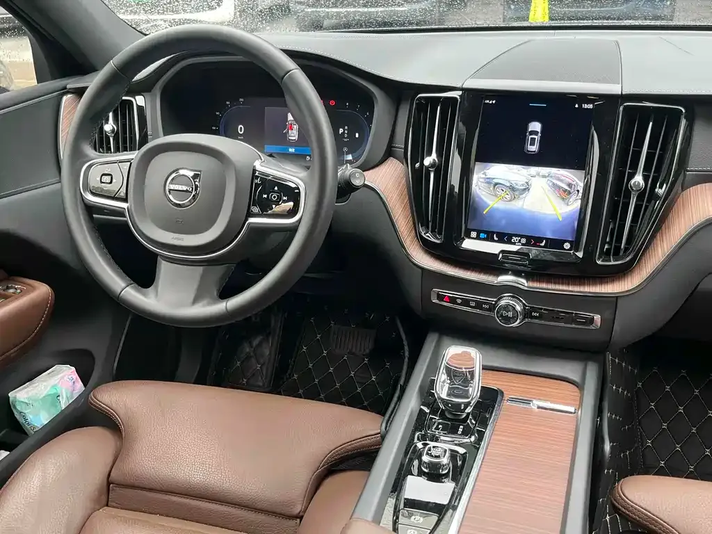 Volvo XC60 2024 из CN, фото 8