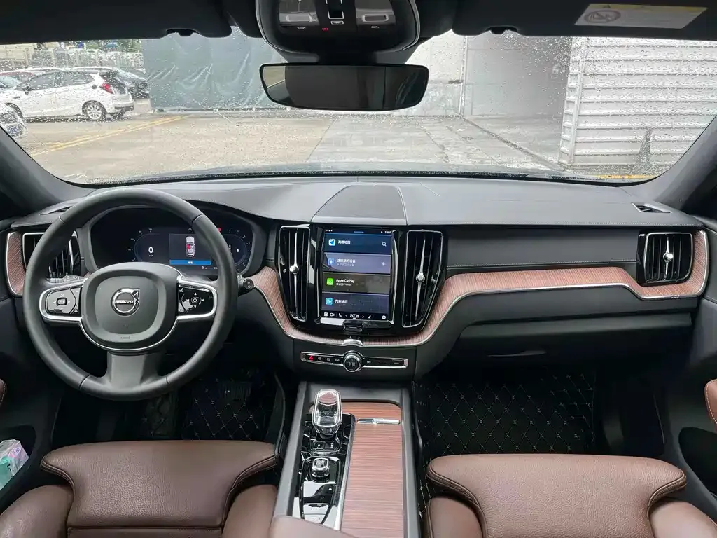 Volvo XC60 2024 из CN, фото 9
