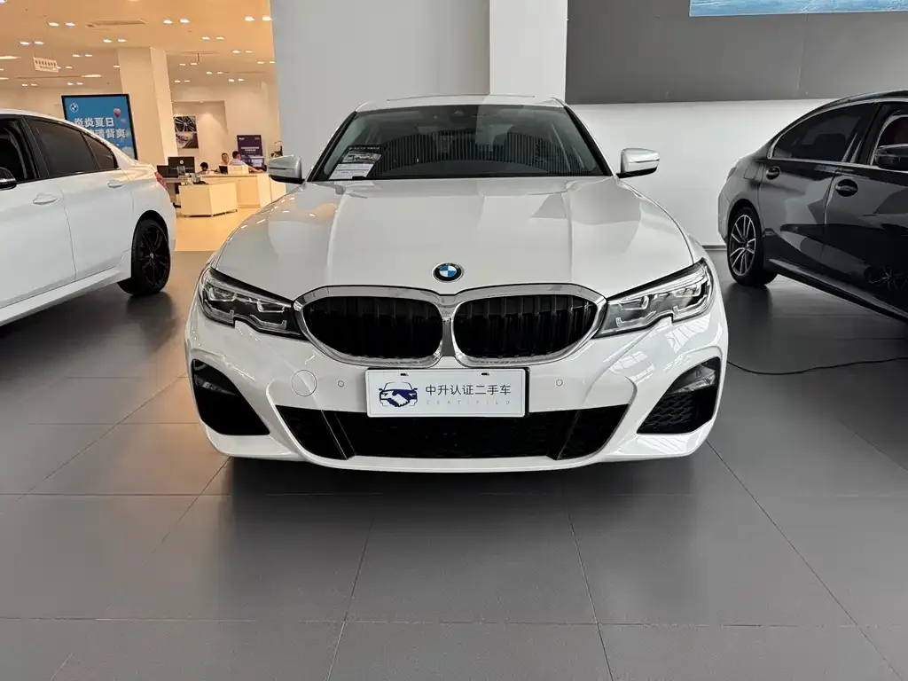 BMW 3 Series 2022 из CN, фото 2