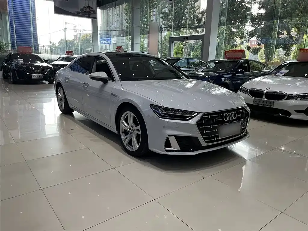 Audi A7L — фото 8